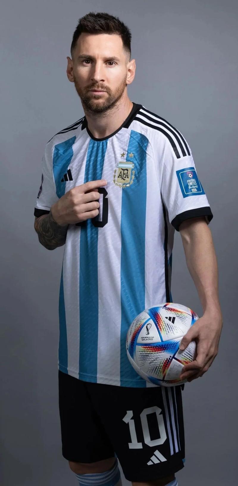 国米小将博沃：首秀的感觉难以置信；我的偶像的是恰尔汗奥卢（博沃谈国米首秀：感觉不可思议，偶像是恰尔汗奥卢）