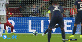 法甲新人王表现引关注（法甲最佳新秀表现抢眼）