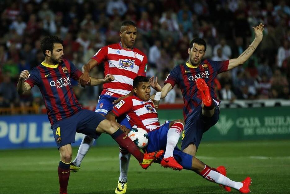 法比奥庆祝足协杯夺冠：我们是冠军，这座城市值得拥有这一刻（法比奥庆贺足协杯问鼎：我们是冠军，这座城市配得上这份荣耀）