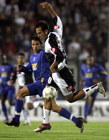 历史魔咒VS冠军之心！阿森纳今夜客战埃弗顿，能否打破七年客场困局？（阿森纳今夜做客埃弗顿：冠军之心能否终结七年客场魔咒）