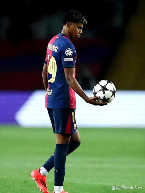 苏超决赛南通队vs泰州队：马宁担任主裁判，李贤成、巴特首发