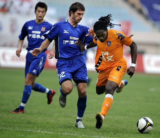 意媒：邓弗里斯的伤势不必过多担忧，预计可出战米兰德比（意媒：邓弗里斯伤情无大碍，有望出战米兰德比）