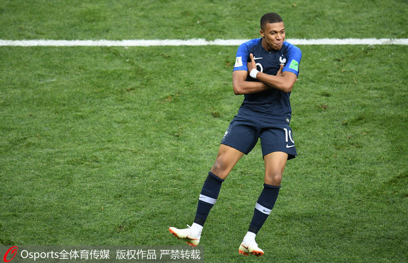 阿莱格里：劳塔罗是最强前锋之一；莱奥明白进球决定前锋价值（阿莱格里力赞劳塔罗为顶级前锋，莱奥：进球才决定前锋价值）