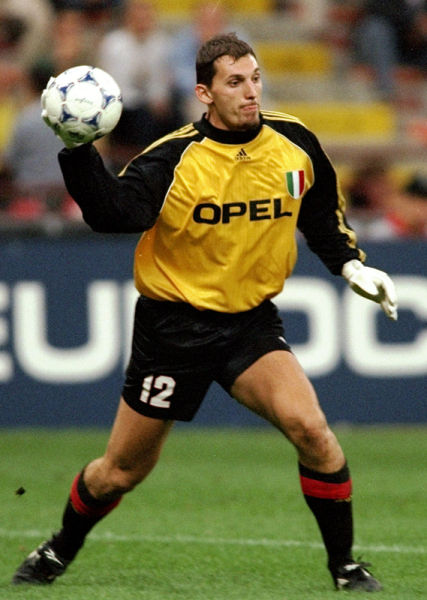 NBA季后赛焦点球员表现回顾（NBA季后赛关键球员表现盘点）