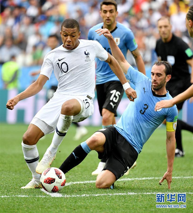 湖人浓眉哥篮下统治力助球队获胜（浓眉篮下称霸助湖人取胜）