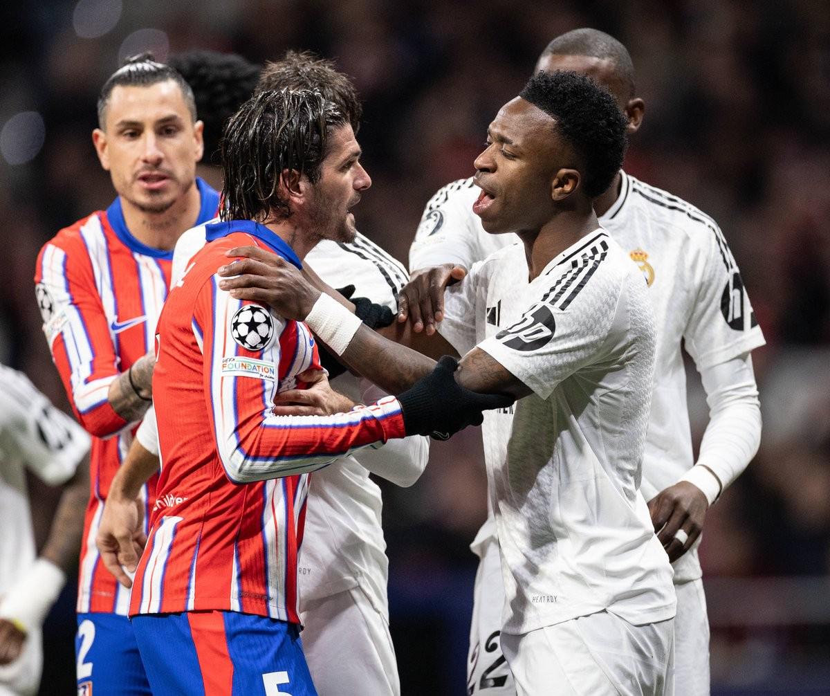 欧冠：巴黎2-0轻取泽尼特（欧冠：巴黎两球零封泽尼特）