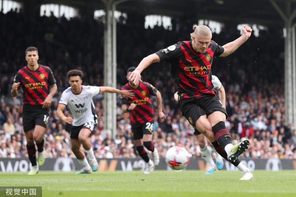 热议国安夺足协杯：河南经验不足，希望国安明年外战别搞砸（国安足协杯夺冠引热议：河南经验短板凸显，盼国安明年外战别掉链子）